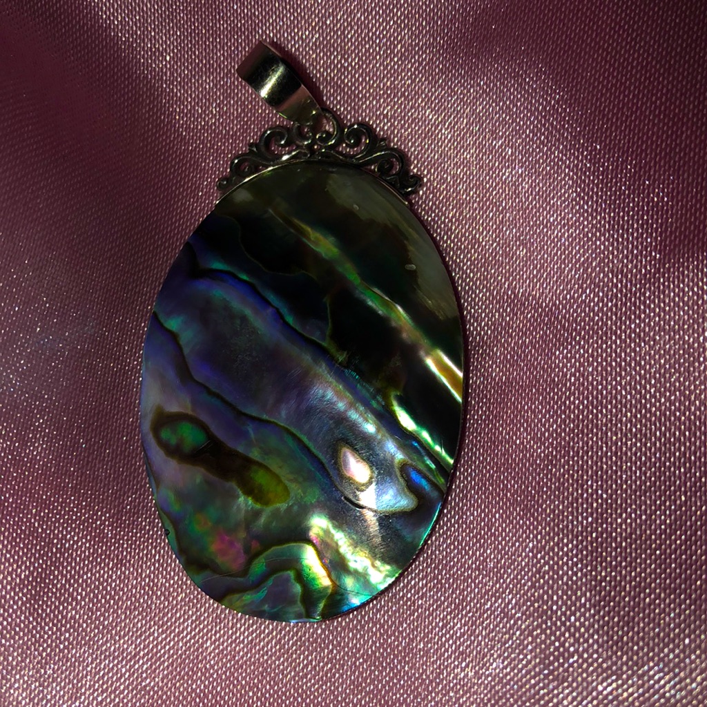 Mother Of Pearl Pendant 34$